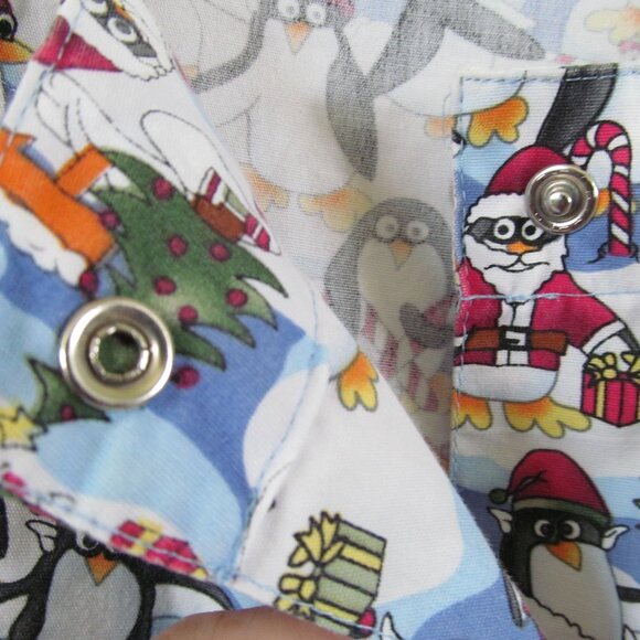 Scrub top long sleeve Christmas theme - Picture 4 of 14